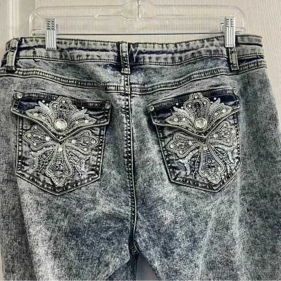 Acid Wash Denim Jeans with Bling/Rhinestone by Cato - Picture 12 of 12